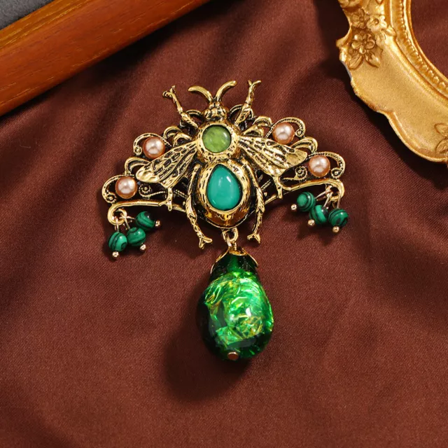 Vintage Art Deco Green Crystal Honey Bee Brooch Look Statement Broach Jewellery