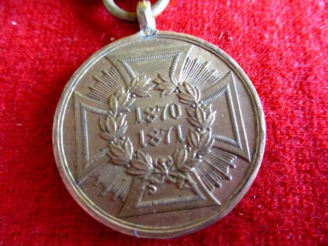 alter Orden aus 1870 am Band Abzeichen Medaille Krieg gegen Frankreich