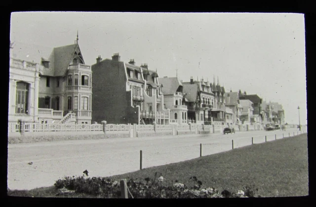 Glass Magic lantern slide PARIS PLAGE  CIRCA WW1 WORLD WAR ONE