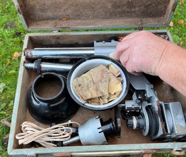 Vintage ZENITH Auto-focussing Film Enlarger UPA-5M In Portable Case 70's.