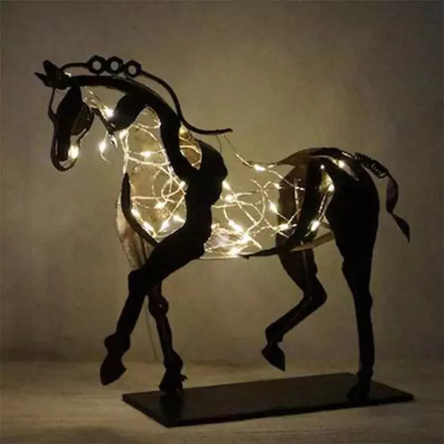 Rustikale Metall Adonis Pferd Skulptur Drei-Dimensionale Pferd Statue Ornamente