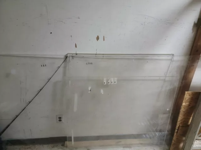 Monolithic acrylic glass