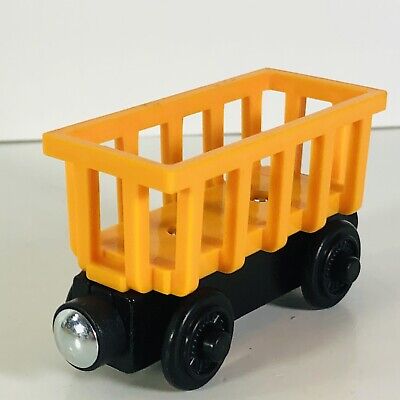 thomas wooden cargo car