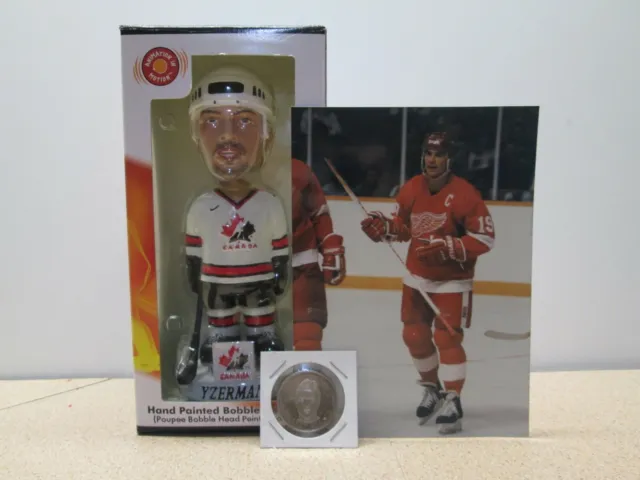 Steve Yzerman - PICTURE, COIN and BOBBLE HEAD ( picture is a 5 X 7 ) L@@K