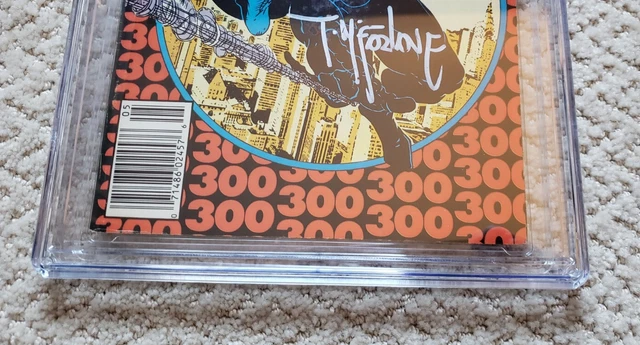 Amazing Spider-Man 300 CGC 8.0 SS Todd McFarlane Signed Newsstand 1st Venom 1988 3