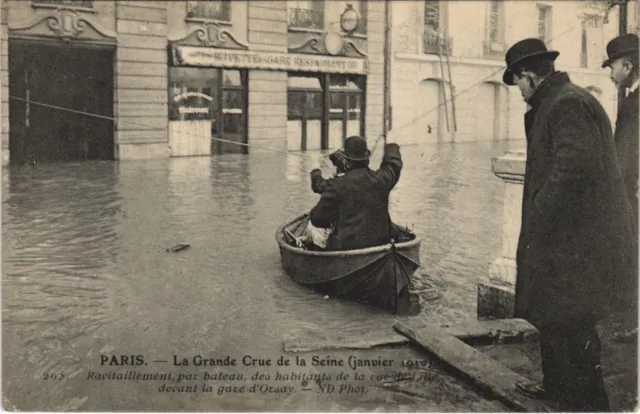 CPA Inondations 1910 PARIS Gare d'Orsay ravitaillement (996733)