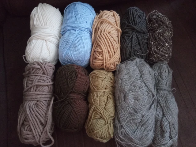 Gros lot de pelotes de laine divers - Loisirs créatifs