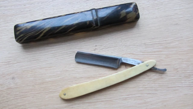 Peigne-rasoir Vintage EFFILE E COUPE Germany - 17 Cm - Occasion à Nettoyer
