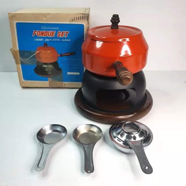 https://www.picclickimg.com/GSkAAOSw~nxk0kVH/Vintage-Orange-Aluminum-Fondue-Set-2-Quart-With.webp