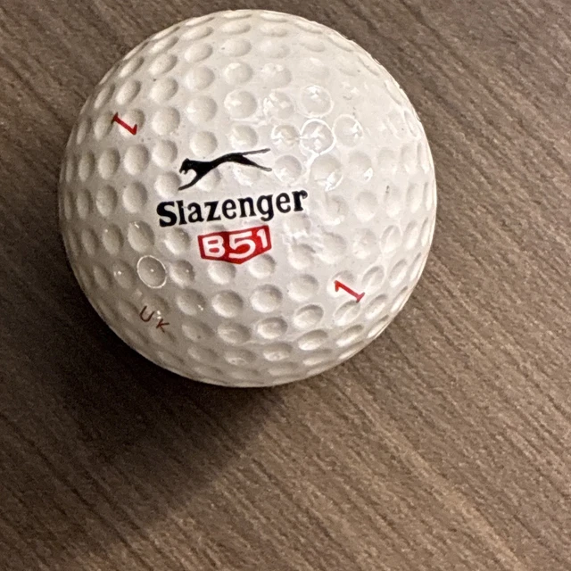 父の日に！　ヴィンテージ ゴルフボール　Slazenger B51 PRO SLAZENGER TOP B51 Pro Australia Vintage Used Golf Ball (M-2-9
