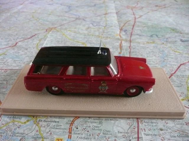 PEUGEOT 204 BREAK Pompiers 1/43 Eligor Défaut Description EUR 12,00