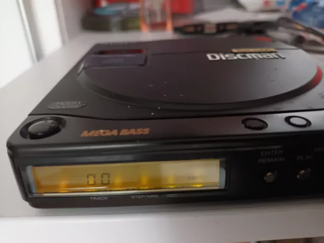 Sony D-99 Discman,tragbarer CD-Player , Optisch Im Super Zustand Mit Netzteil