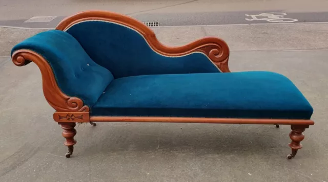 Antique Victorian Chaise Longue         Delivery Available