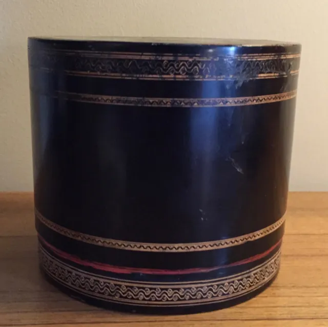 Antique Burmese Black & Red Lacquer Round Betel Box 5