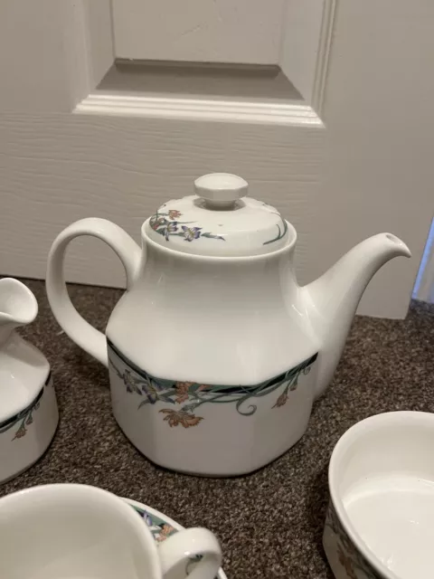 Royal Doulton Juno Tea Set Teapot/cup and saucer/sugar pot/milk jug 2