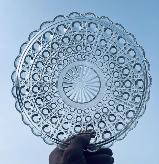 Paire de petite carafe en cristal de Baccarat modele richelieu