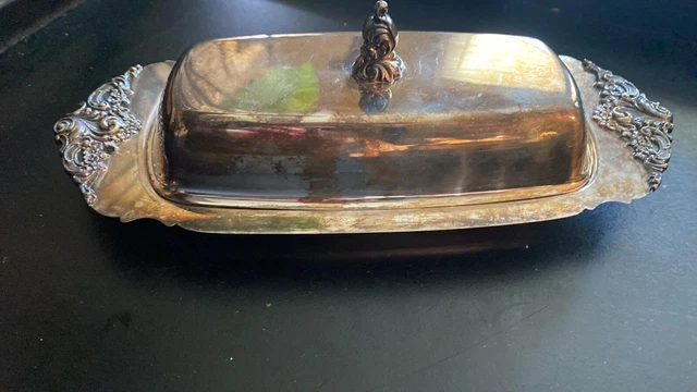 Vintage Baroque by Wallace 206 Silver-Plated Butter Dish with Glass Tray Insert
