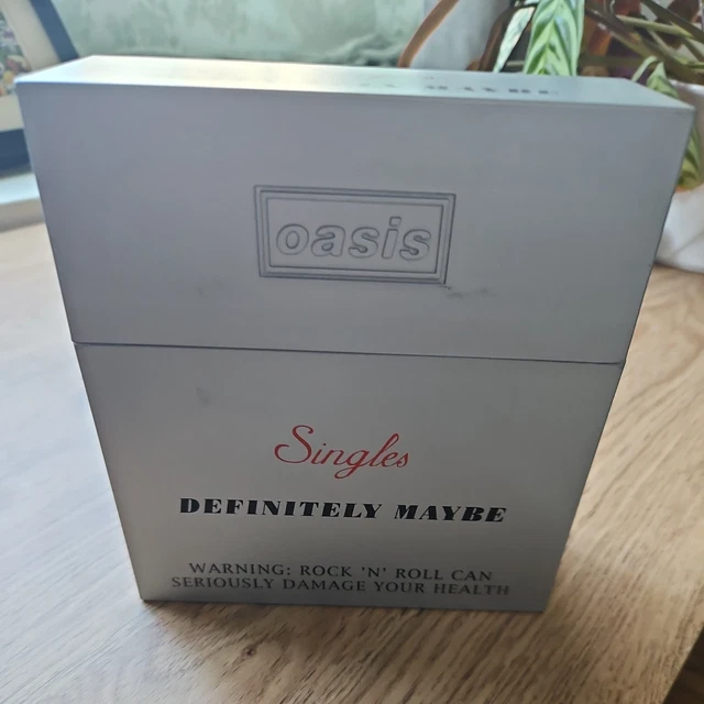 OASIS BENSON AND Hedges Silver And Gold Box Set Boxes And Booklets