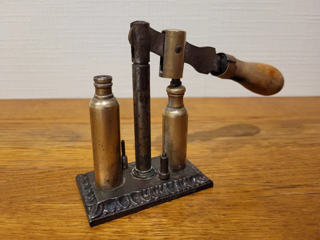 Vieux Marteau De Tonnelier, Outil Ancien En Fer Et Bois Pour Collection