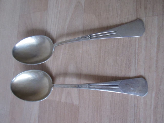 2 alte silberne / versilberte Esslöffel