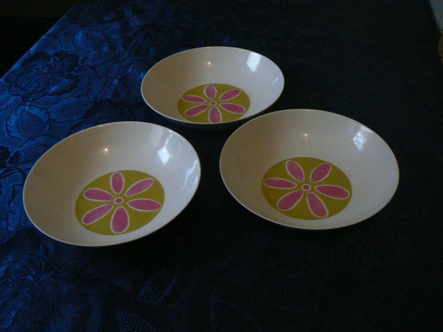 Lot De 3 Assiettes Creuses Vintage Arcopal - Décor "Pétunia" Floral - Verre - Occasion
