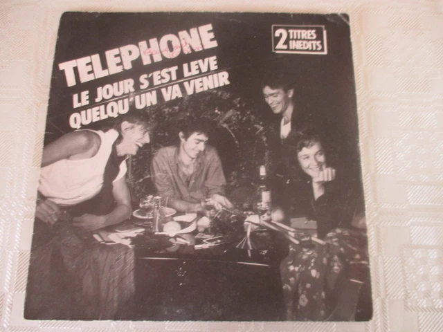 45 tours Telephone - Le jour s'est leve