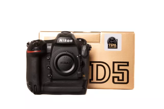 Nikon D5 Dual XQD (145 000 Exposures)