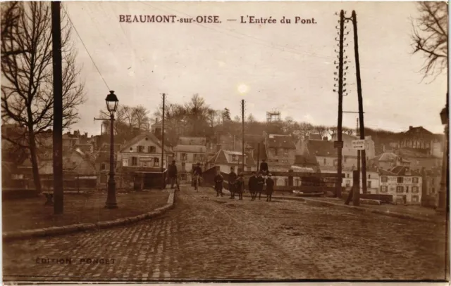 CPA BEAUMONT-sur-OISE L'Entrance du Pont (376905)