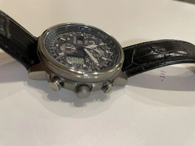 Montre Citizen Promaster Sky CB5000-50L - Solaire Radio - Boîtier Titane 47mm - Occasion