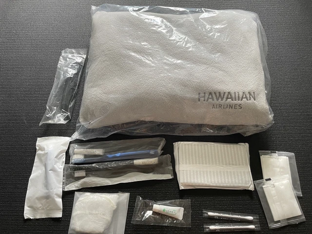 HAWAIIAN AIRLINES  ① Blanket & (Pillow ?)  Amenities ❤️ SET Of 12❤️ New