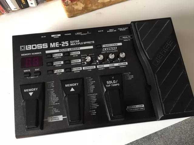 BOSS ME-25 Multi-Effects Pedal