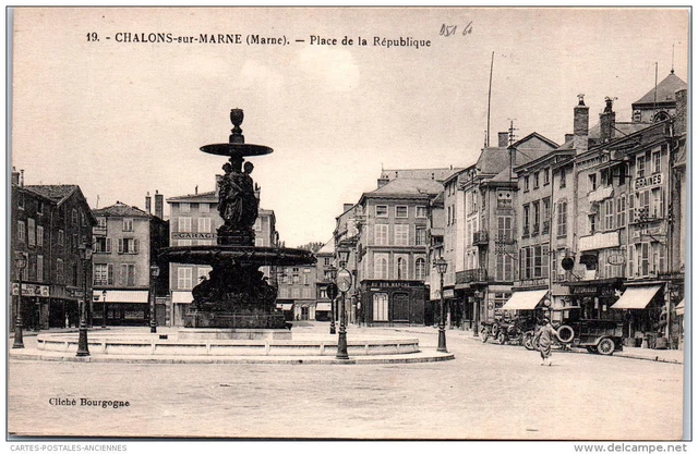 51 CHALONS SUR MARNE - la place de la republique