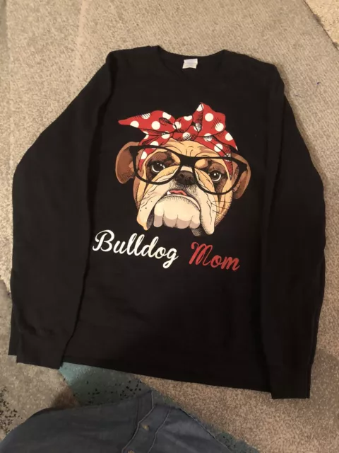 Bulldog mom