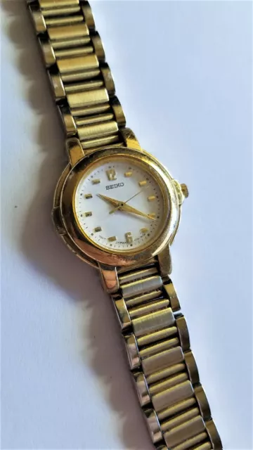 WOMEN'S SEIKO V701-1930 R1 864388 wrist watch Working #0540 $19.95