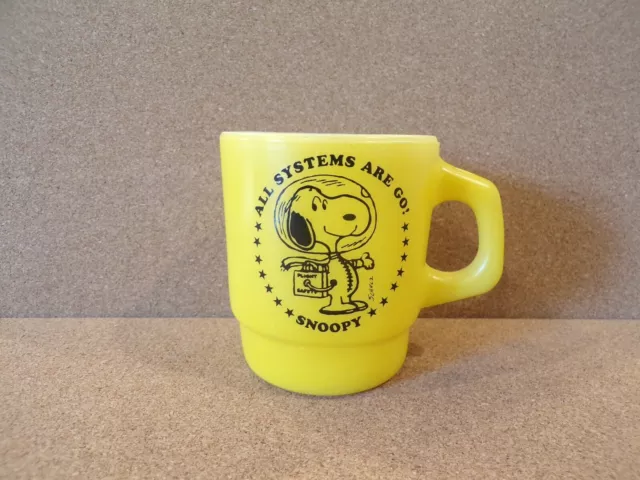 Fire-King Peanuts SNOOPY ALL SYSTEMS ARE GO Space Astronaut Mars Coffee Mug