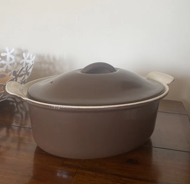Le Creuset - Cousances - Casserole dish - Enameled cast iron - auction