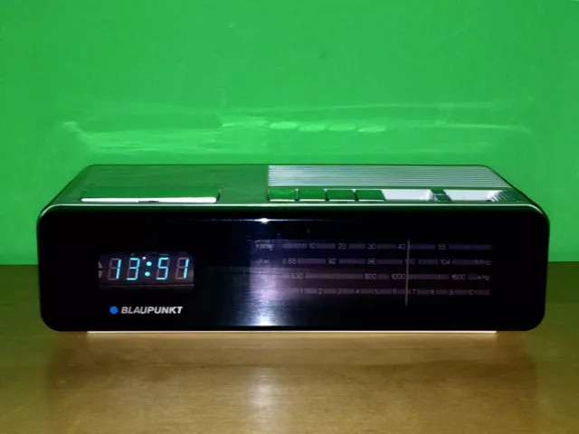 BLAUPUNKT Radio Wecker LED Uhr MEGA CLOCK Rams Flip 200 DIGITAL 60 70 Visotronic