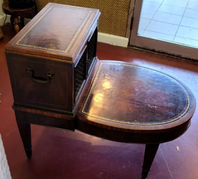 Beautiful Antique Weiman Neo-Classical Mahogany Leather Top End Table - VGC