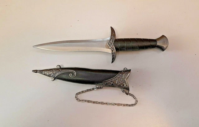 Decorative Knife (in sheath). Decorations.