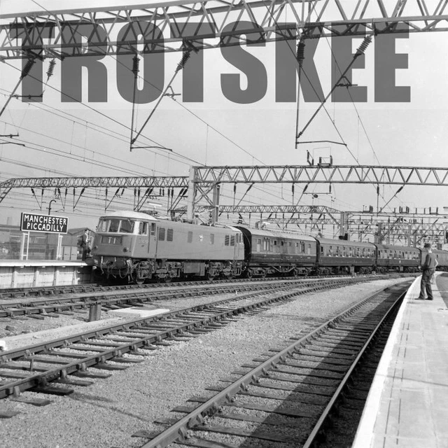 LARGER NEGATIVE BR British Railways Electric Loco Class 84 E3039 Man ...
