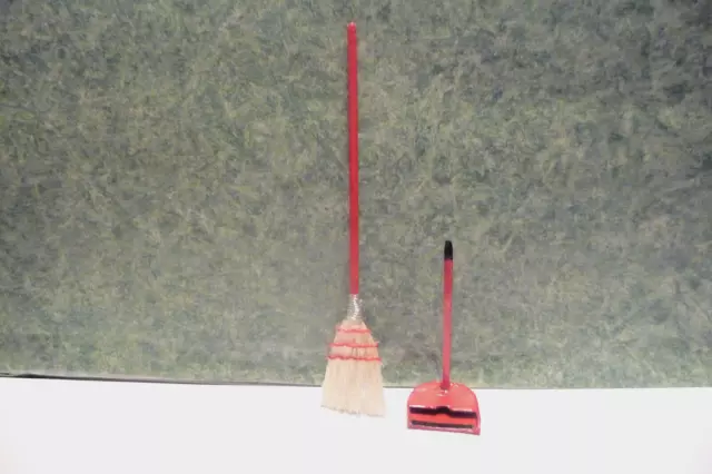 Dollhouse Miniature 1/12" Scale Handcrafted Broom And Dustpan 2