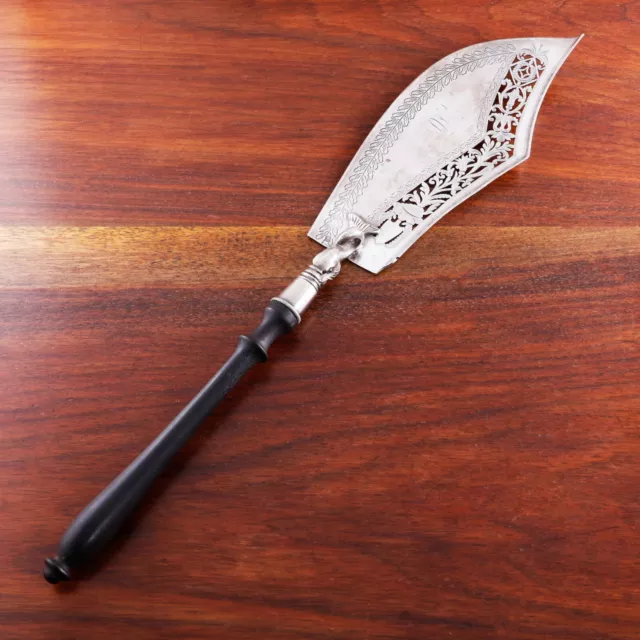 Early Impressive French 950 Silver Fish Slice Openwork Blade Applied Dolphin