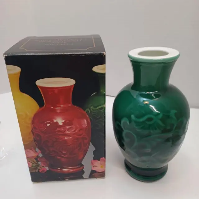 Vintage Avon Glass Jade Green Fragrance Spring Bouquet Oriental Vase 1981 w/Box