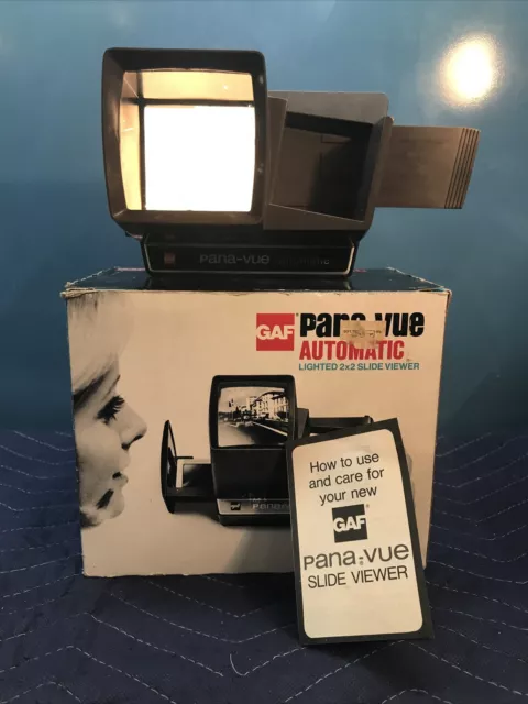 Vintage GAF Pana-Vue Automatic Lighted 2x2 Slide Viewer + slides WORKS!