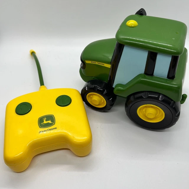 TOMY JOHN DEERE Remote Control Johnny Tractor Toy Green Tested WORKS