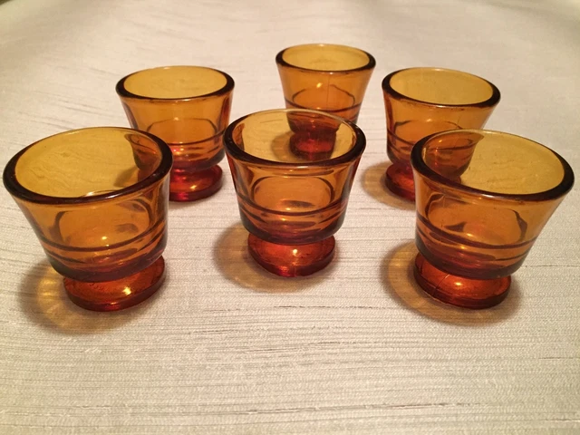 LOT DE 8 anciens petits verres gobelets a liqueur en verre EUR 24,00 - FR