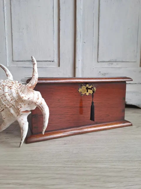 Early 19th C. Antique Keepsake Box,  Antique Miniature Box, Antique Treen,
