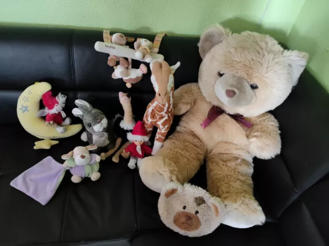 Kuscheltiersammlung Teddybär Giraffe Mobile Kirschkernkissen Sandmann Spieluhr