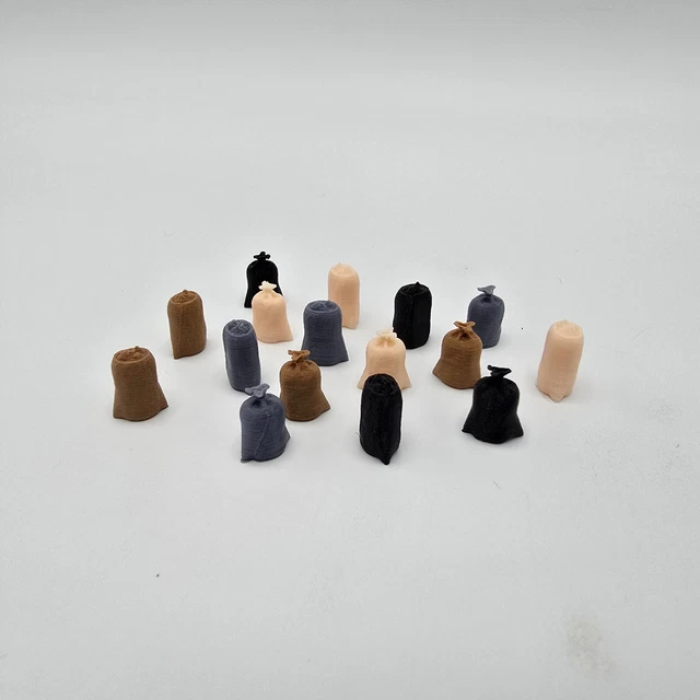 1/76 Scale Pallets Of Sacks – Various Colours – OO Gauge Model Railway Scenery By CB Models