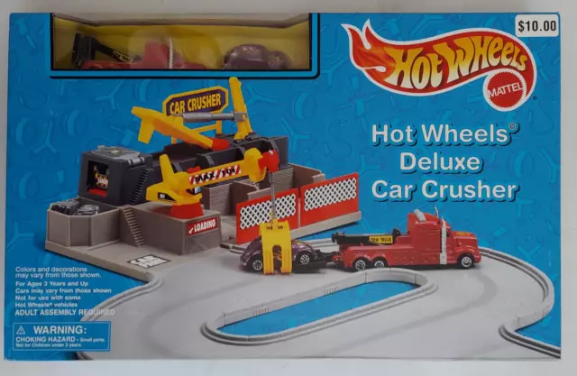 Hot Wheels Deluxe Car Crusher Playset Includes VW Beetle